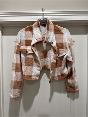 SHEIN Cropped Teddy Plaid Jacket - Cream & Tan